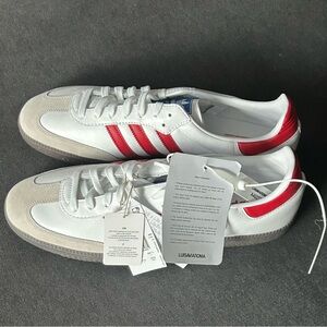 BRAND NEW WITH TAGS RED&WHITE ADIDAS SAMBAS